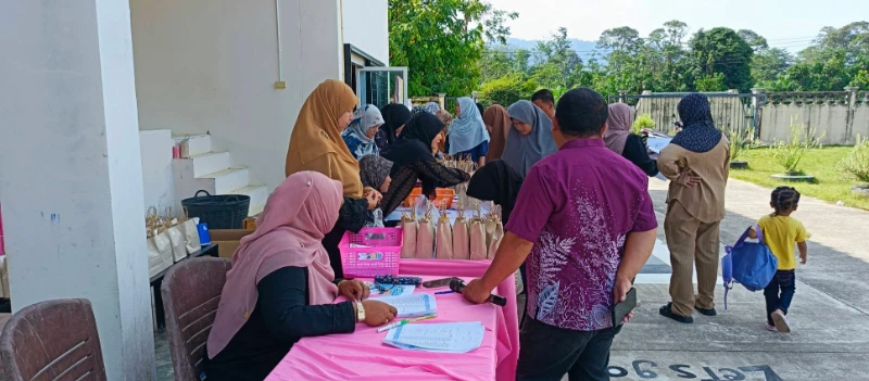 อบต.ร่มไทร : โครงการปฐมนิเทศชี้เเจงผู้ปกครองศูนย์พัฒนาเด็กเล็กในเขตตำบลร่มไทร ประจำปีงบประมาณ พ.ศ. 2568 (16 พฤษภาคม 2568)